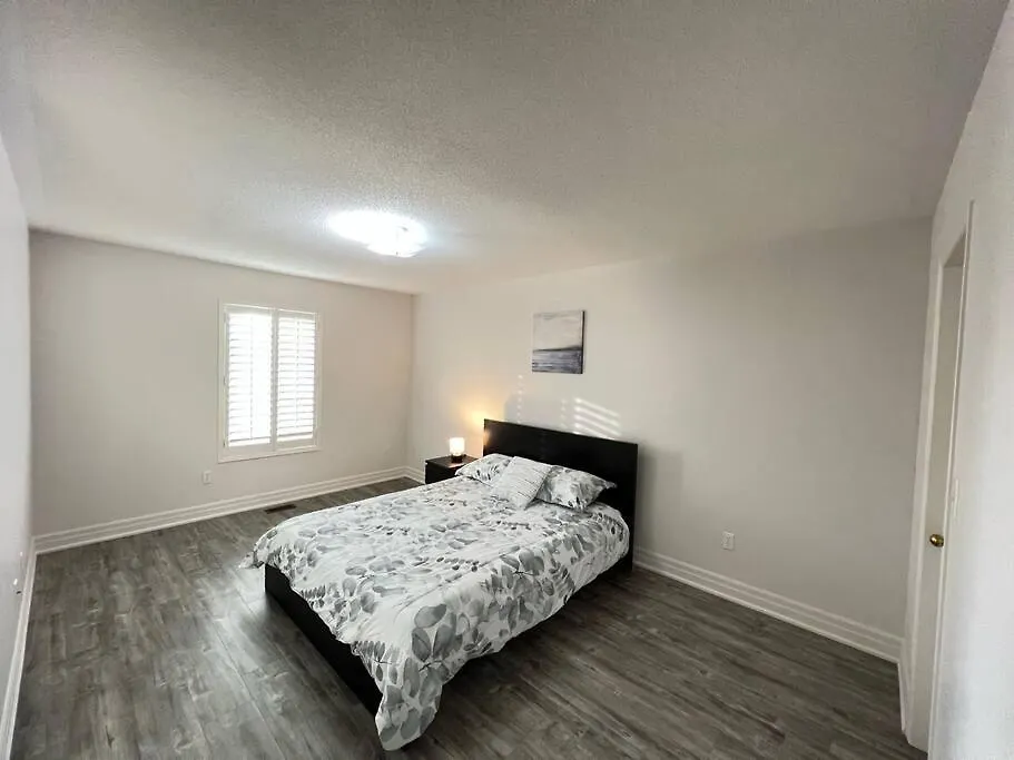 Beautiful Vacation Home Near Toronto Airport Mississauga Canada