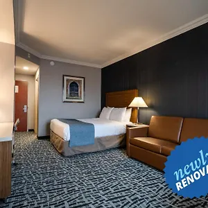 3* Отель Monte Carlo Toronto West